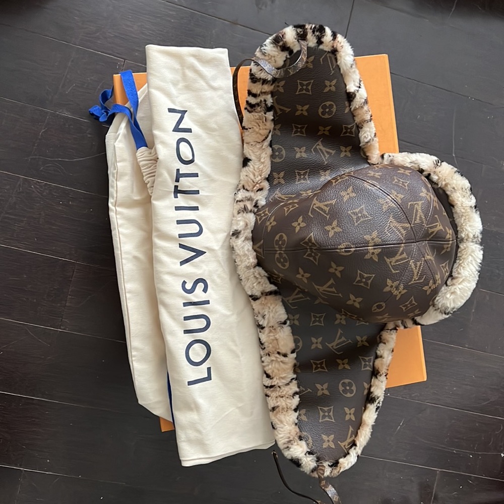 Louis Vuitton Chapka Leopard Hat - Picture 3 of 11
